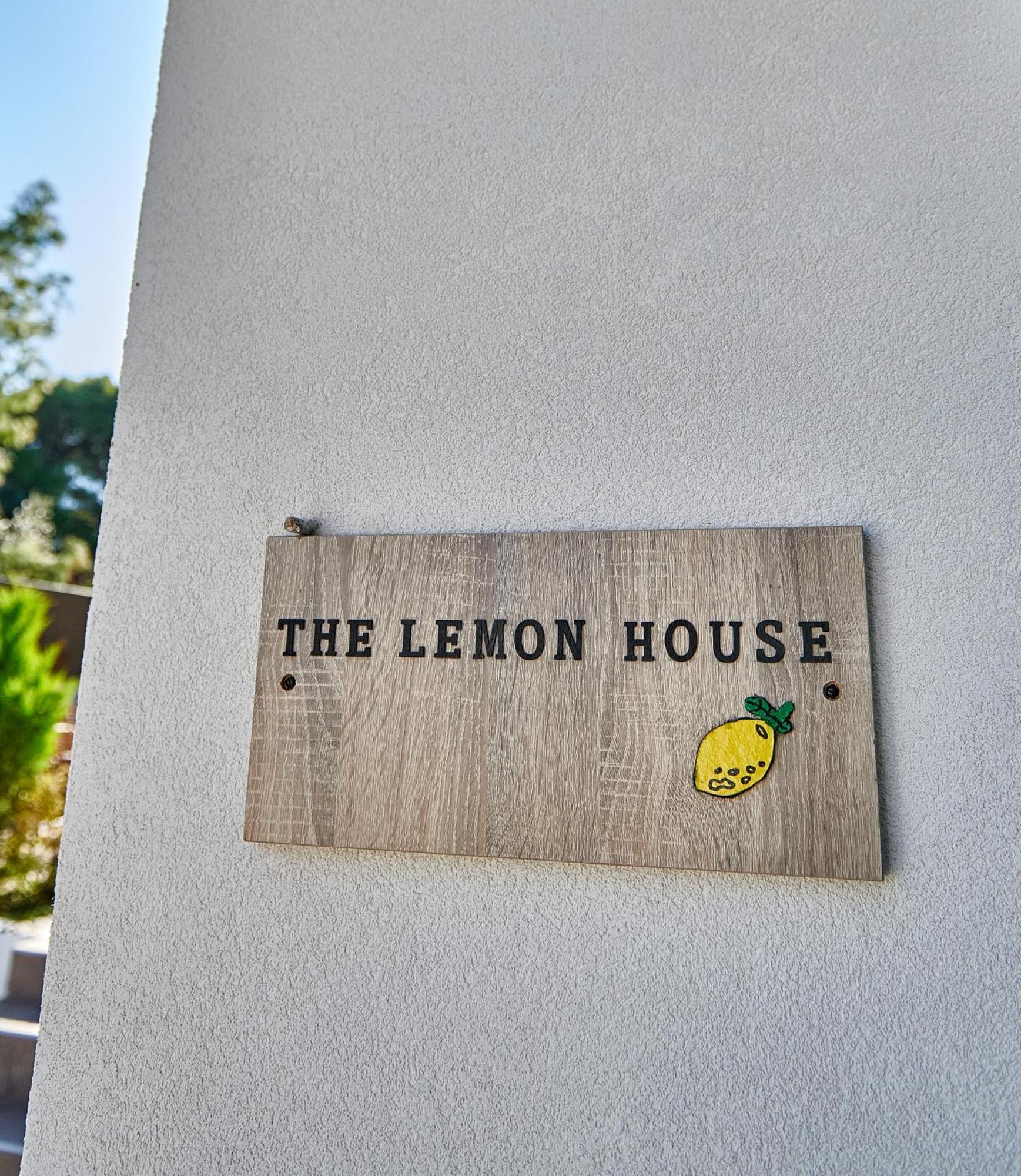 The Lemon House Apartment Artemida  Ngoại thất bức ảnh